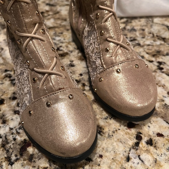 Trish Scully Gramercy Gold Boot Little Girl 13 - Picture 14 of 15